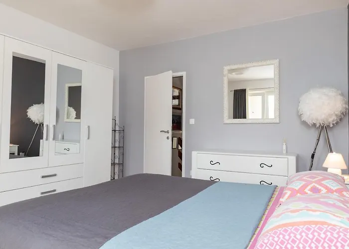 Art & Gallery Vacation Home